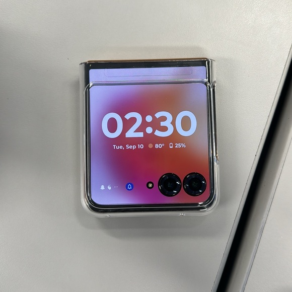 Motorola razr+ phone - Picture 5 of 5